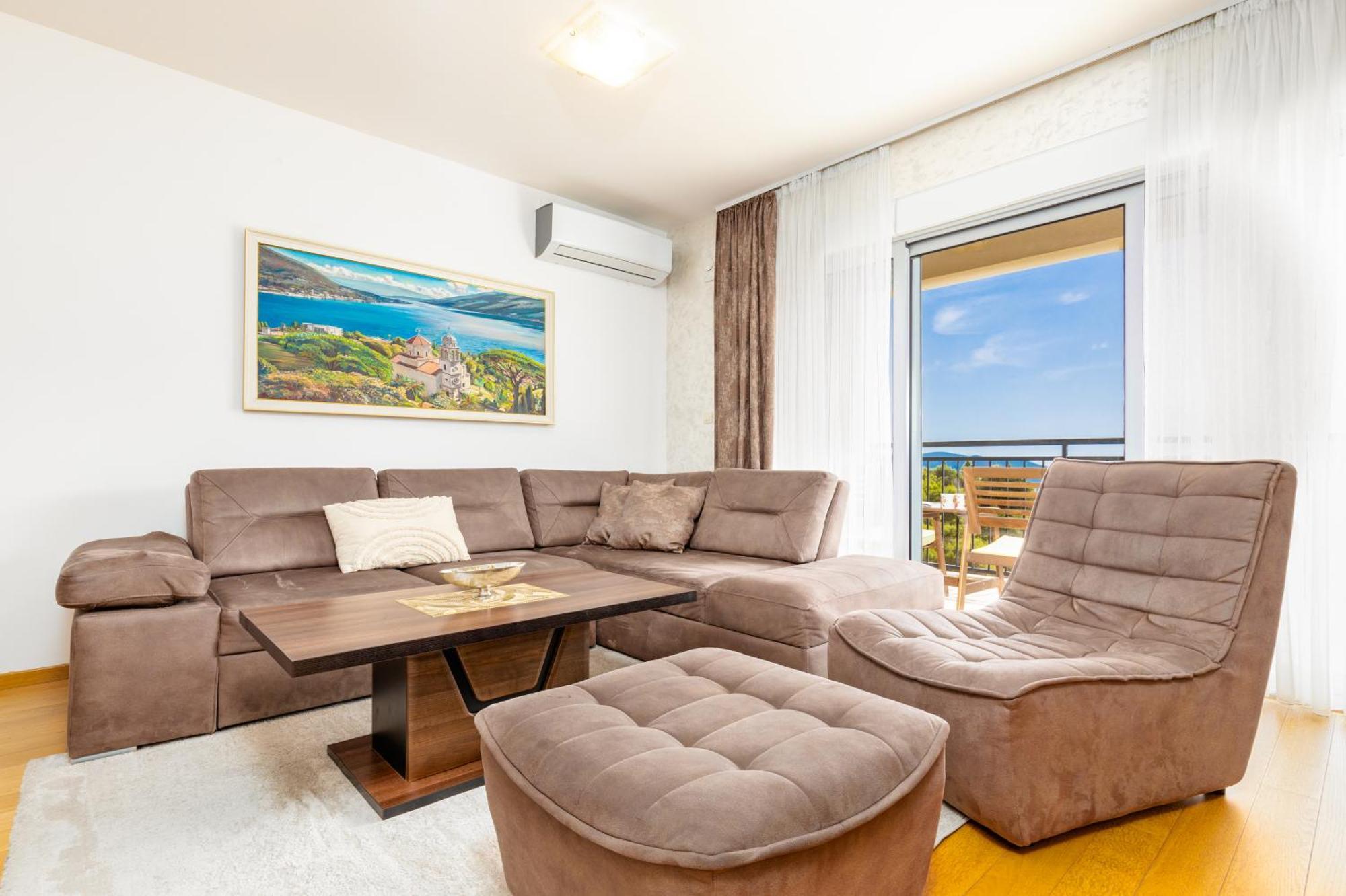 Apart Hotel M S Katunjanin Herceg Novi Buitenkant foto