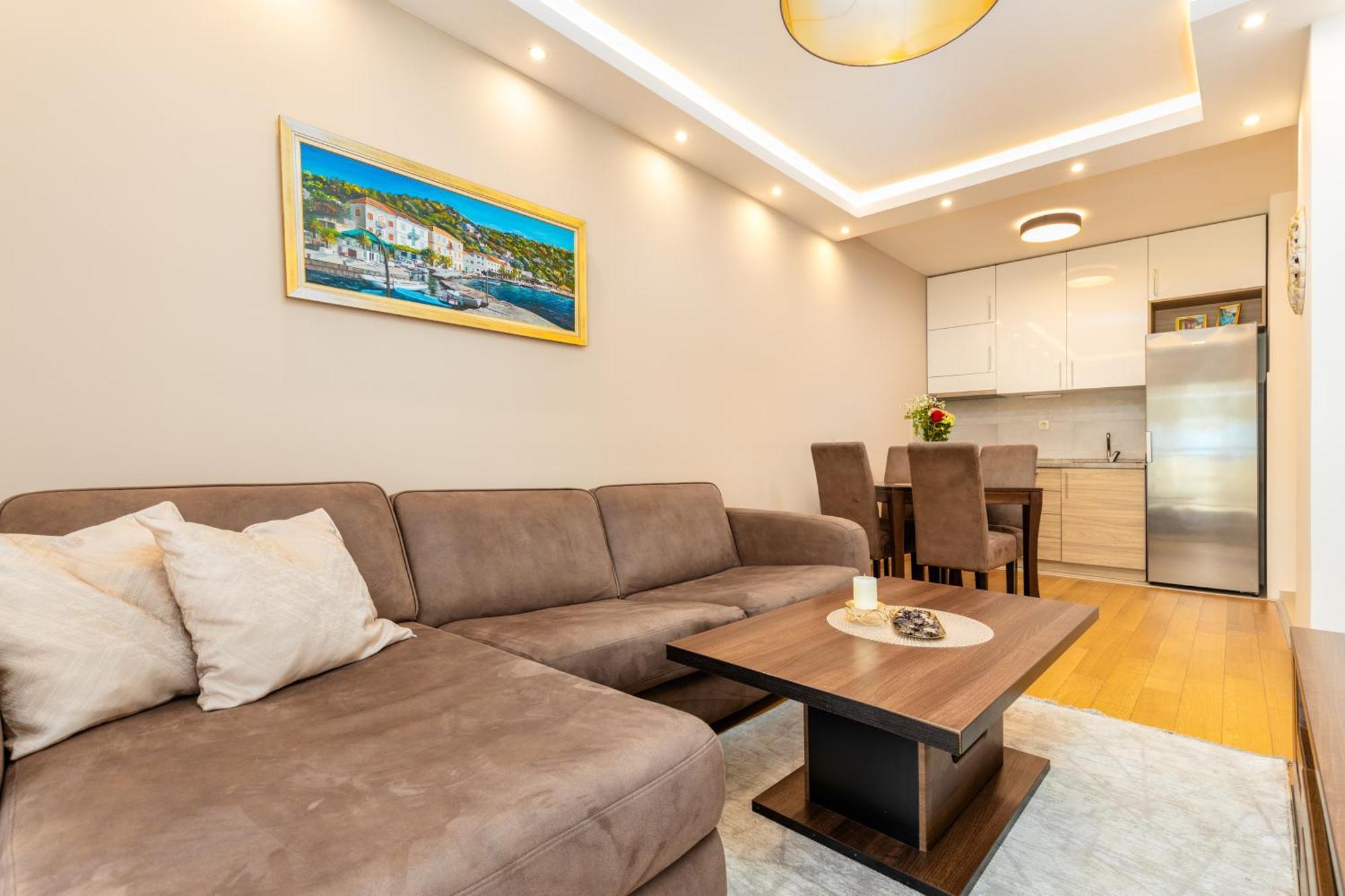 Apart Hotel M S Katunjanin Herceg Novi Buitenkant foto